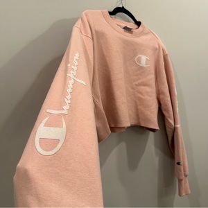 Cropped Salmon-Pink Champion Crewneck